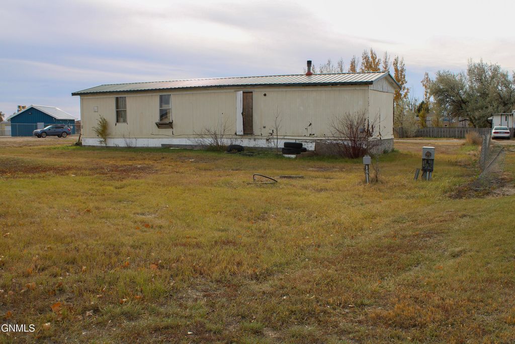 905 7th Street, Fairview, MT 59221 photo 13