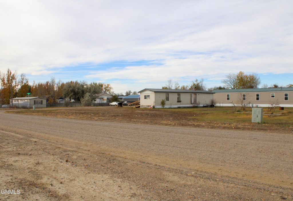 905 7th Street, Fairview, MT 59221 photo 16