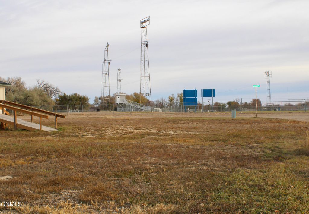 905 7th Street, Fairview, MT 59221 photo 8
