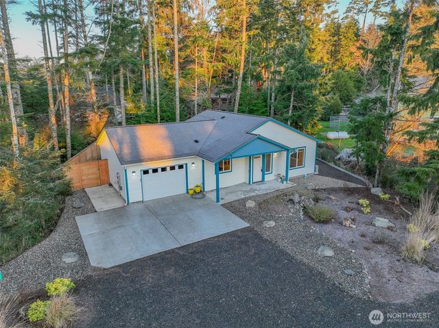 312 Pearsall Street SE, Ocean Shores, WA 98569