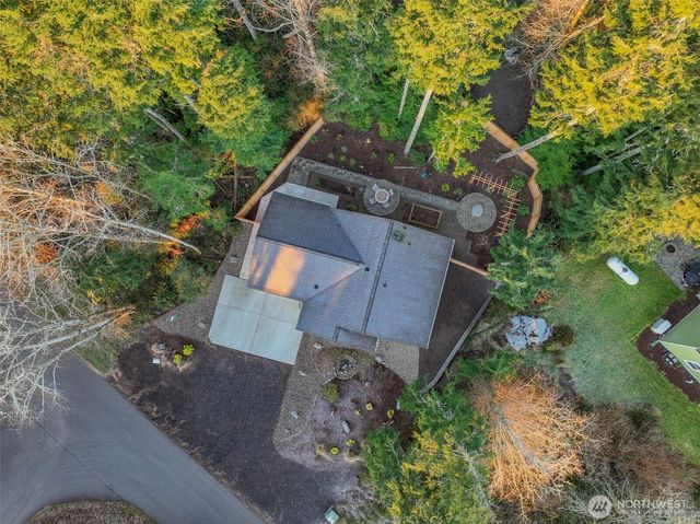 312 Pearsall Street SE, Ocean Shores, WA 98569