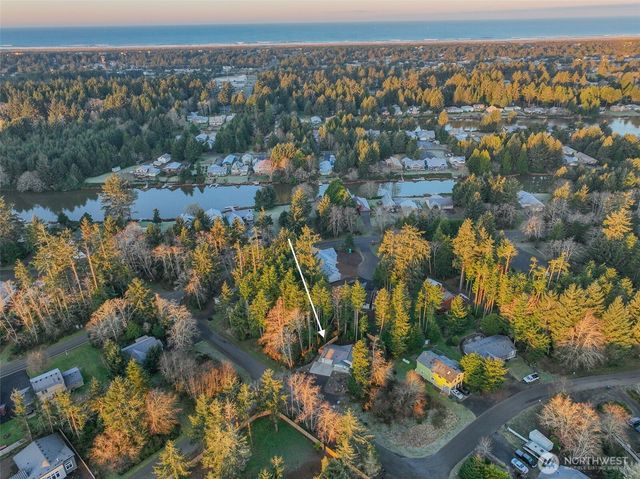 312 Pearsall Street SE, Ocean Shores, WA 98569