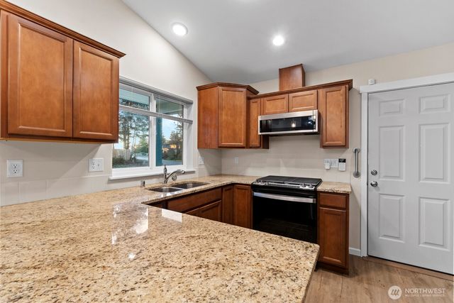 312 Pearsall Street SE, Ocean Shores, WA 98569