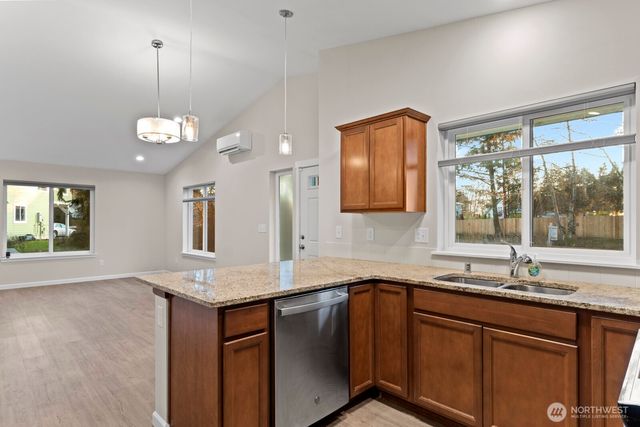 312 Pearsall Street SE, Ocean Shores, WA 98569