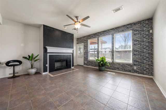 2990 Creek Falls Court, Pearland, TX 77581