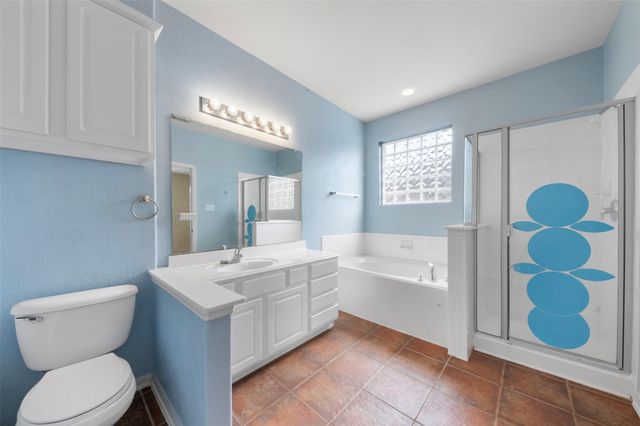 2990 Creek Falls Court, Pearland, TX 77581