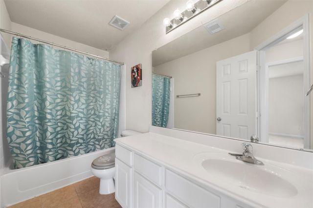 2990 Creek Falls Court, Pearland, TX 77581