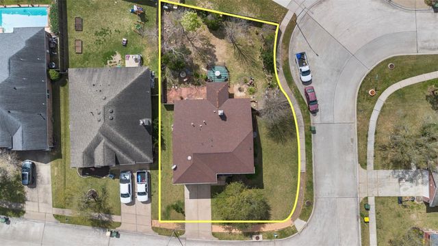 2990 Creek Falls Court, Pearland, TX 77581