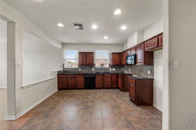 2990 Creek Falls Court, Pearland, TX 77581