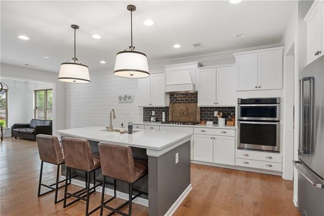 800 Ivy Crest Lane, Canton, GA 30115