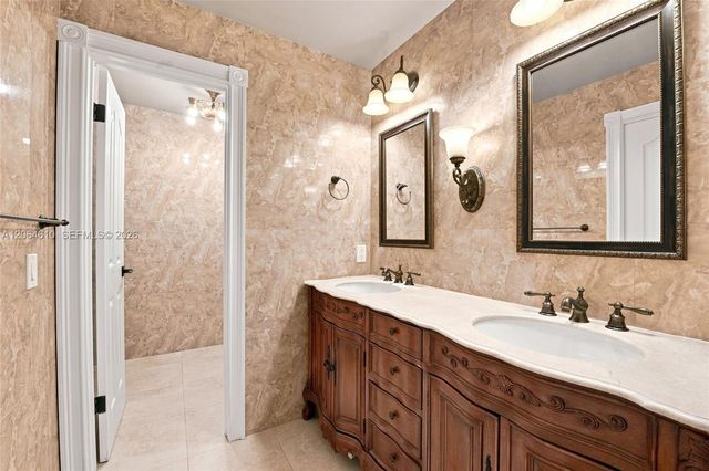 821 Ramblewood Drive 821, Coral Springs, FL 33071