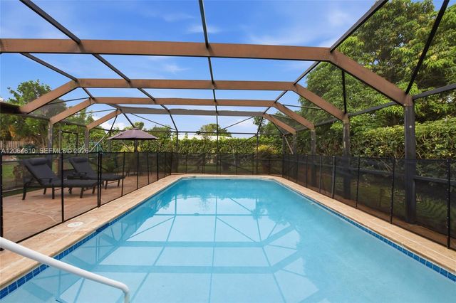 821 Ramblewood Drive 821, Coral Springs, FL 33071