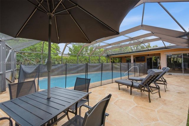 821 Ramblewood Drive 821, Coral Springs, FL 33071