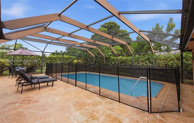 821 Ramblewood Drive 821, Coral Springs, FL 33071