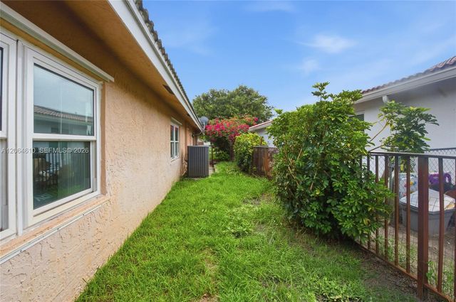 821 Ramblewood Drive 821, Coral Springs, FL 33071