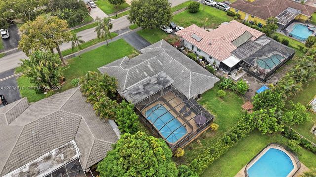 821 Ramblewood Drive 821, Coral Springs, FL 33071