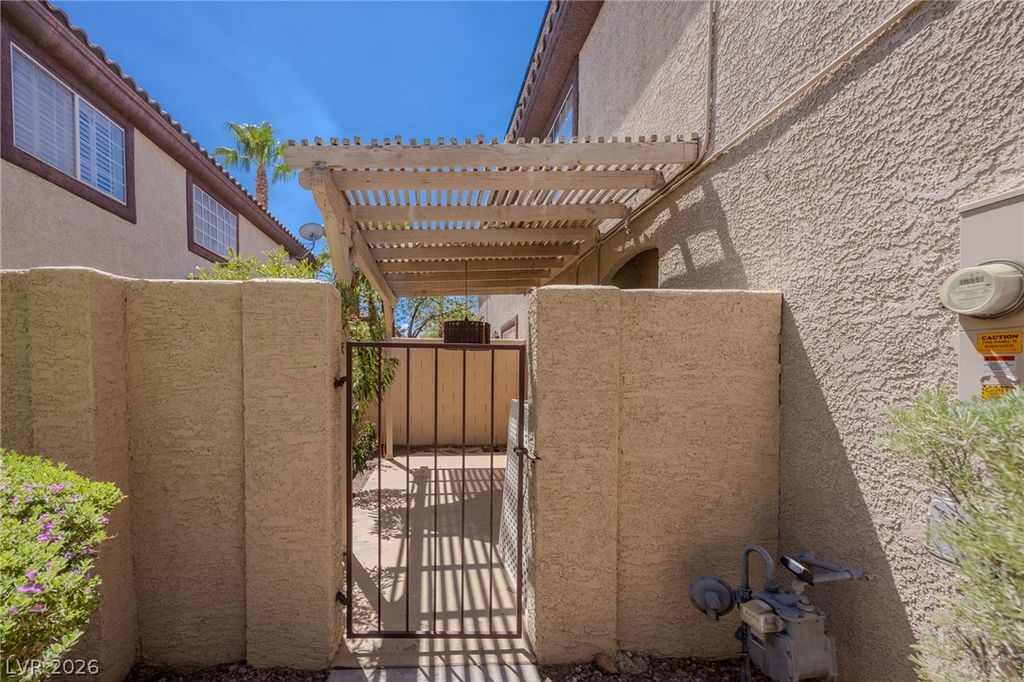 2605 Glen Green Avenue, Henderson, NV 89074 — photo 2