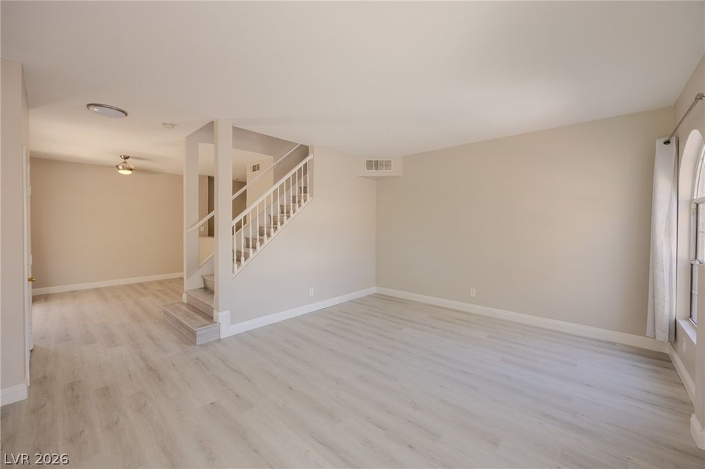 2605 Glen Green Avenue, Henderson, NV 89074 — photo 5