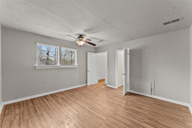 25 2nd Avenue N, Texas City, TX 77590