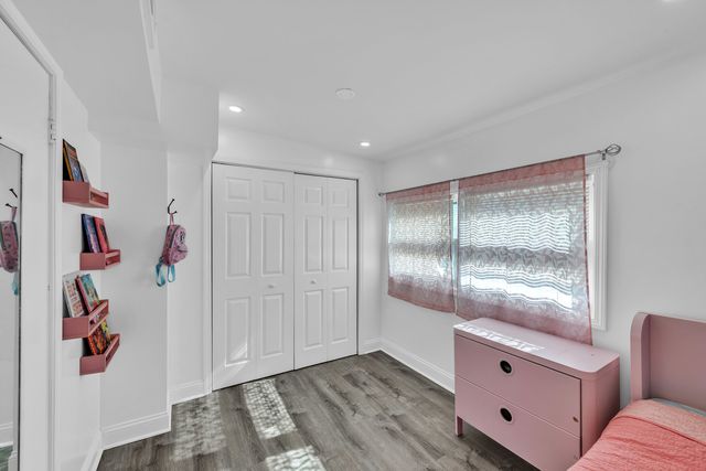 1109 N 12th Avenue, Melrose Park, IL 60160