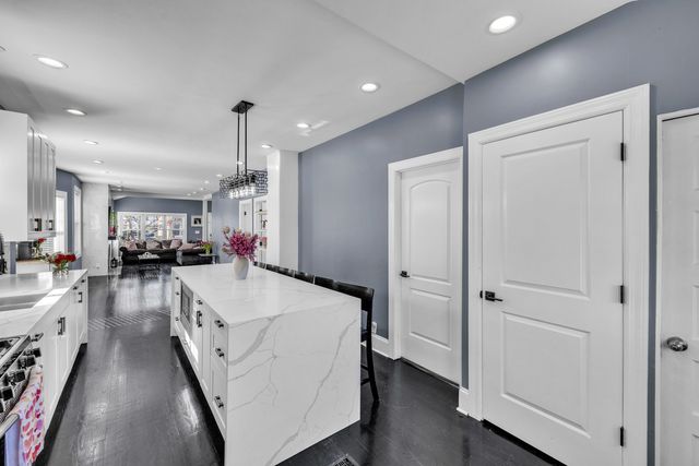 1109 N 12th Avenue, Melrose Park, IL 60160