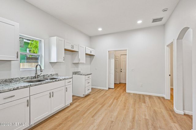 2120 N DAVIS Street, Jacksonville, FL 32209