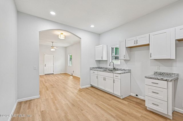 2120 N DAVIS Street, Jacksonville, FL 32209