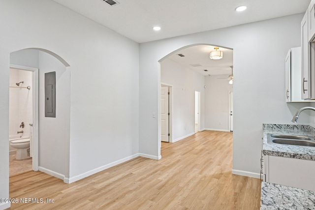 2120 N DAVIS Street, Jacksonville, FL 32209