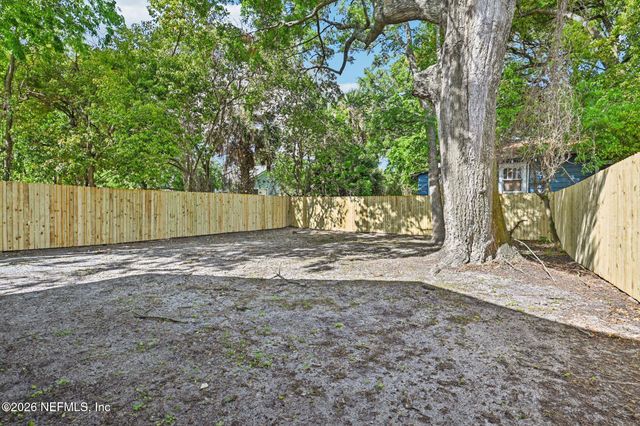 2120 N DAVIS Street, Jacksonville, FL 32209