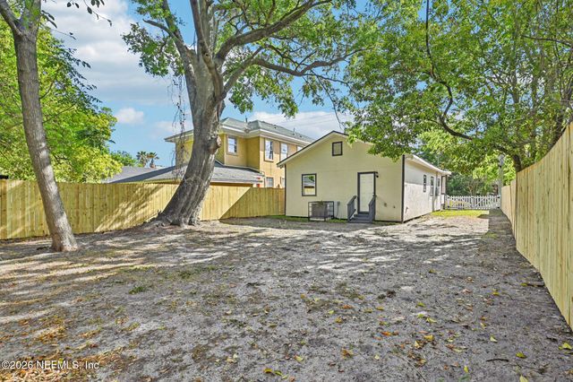 2120 N DAVIS Street, Jacksonville, FL 32209