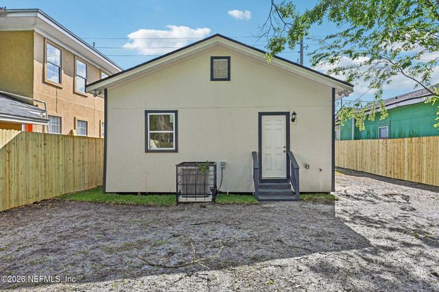 2120 N DAVIS Street, Jacksonville, FL 32209