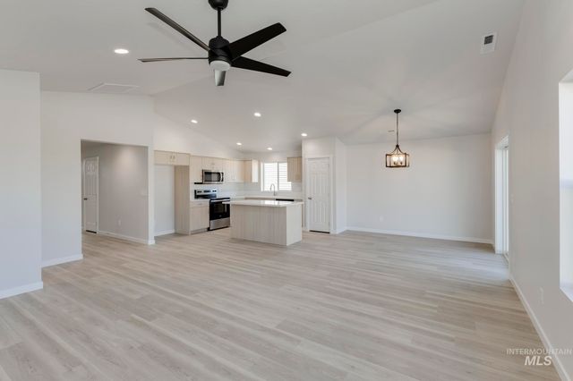 1497 Sunday River St, Middleton, ID 83644