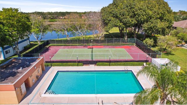 15301 Pembridge Avenue 43, Delray Beach, FL 33484
