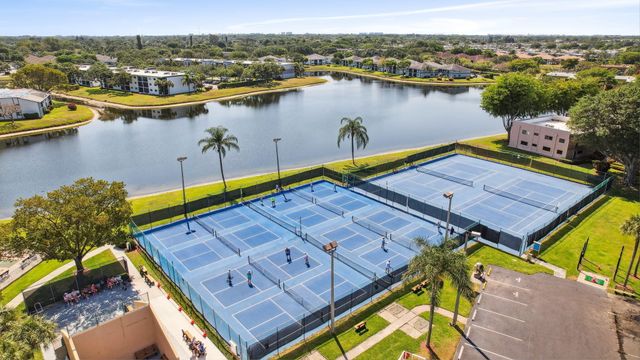 15301 Pembridge Avenue 43, Delray Beach, FL 33484