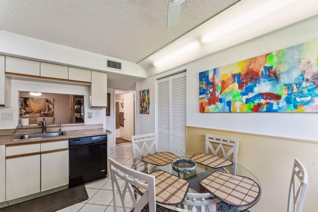 15301 Pembridge Avenue 43, Delray Beach, FL 33484