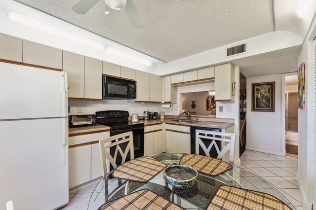 15301 Pembridge Avenue 43, Delray Beach, FL 33484