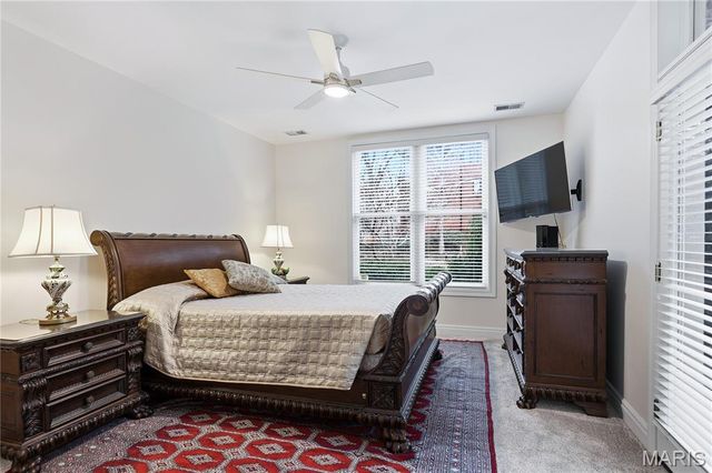 315 N Meramec Avenue 11, Clayton, MO 63105