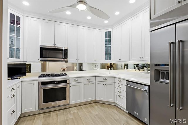 315 N Meramec Avenue 11, Clayton, MO 63105