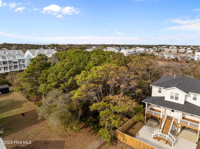 207 Sumter Avenue, Carolina Beach, NC 28428