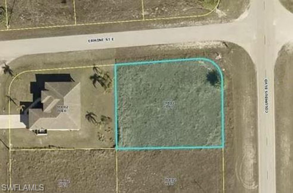 910 Columbus AVE, LEHIGH ACRES, FL 33972 — exterior