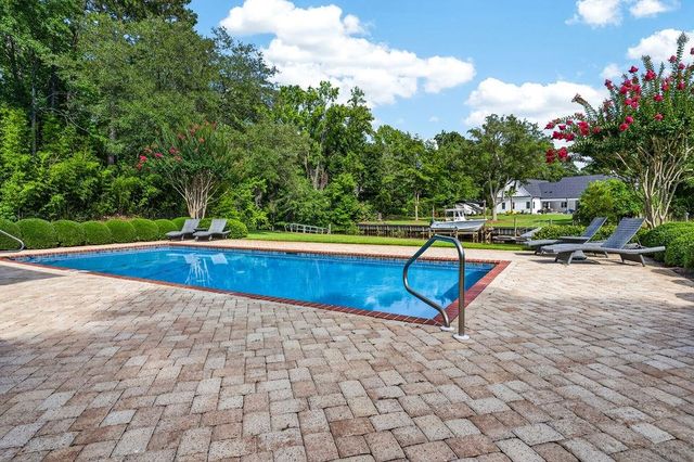 62 Caretaker Ln., Pawleys Island, SC 29585