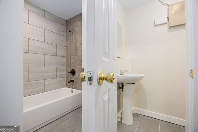 429 Village Bluff Drive, Lawrenceville, GA 30046