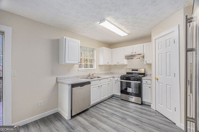 429 Village Bluff Drive, Lawrenceville, GA 30046