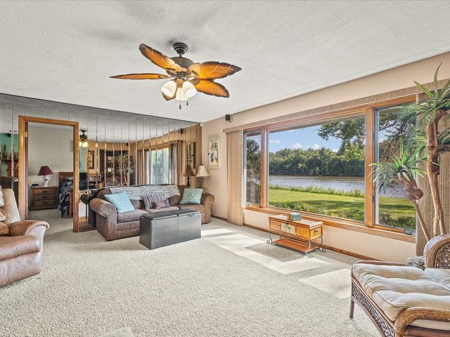 8334 Shore Drive, Machesney Park, IL 61115