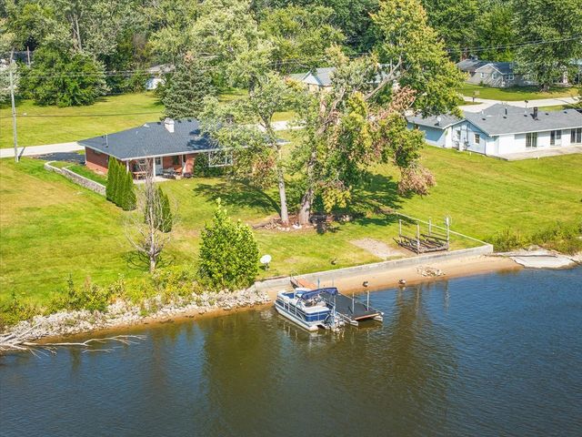 8334 Shore Drive, Machesney Park, IL 61115