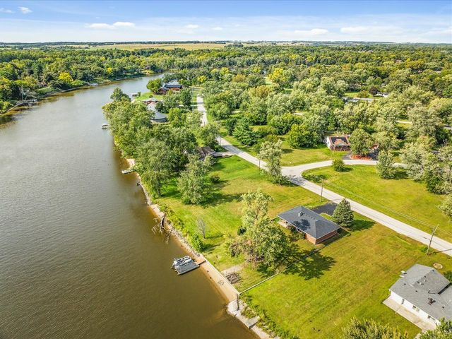 8334 Shore Drive, Machesney Park, IL 61115