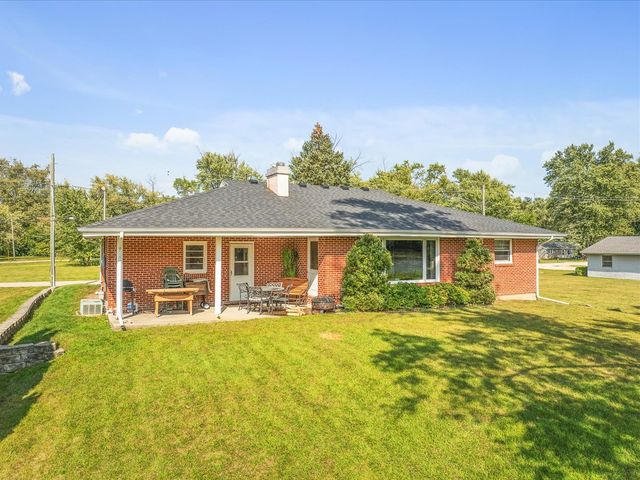 8334 Shore Drive, Machesney Park, IL 61115