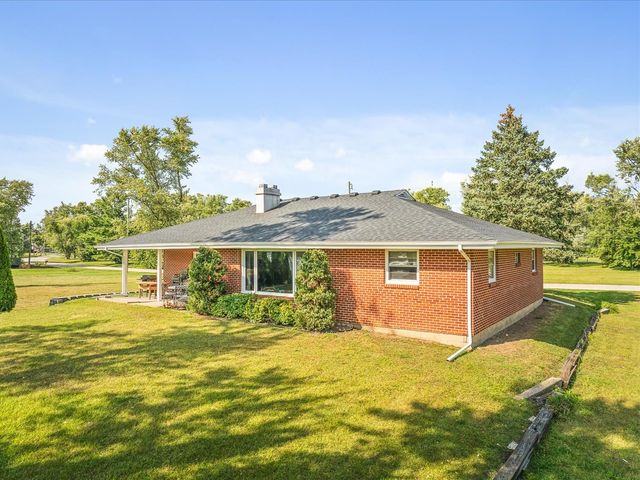 8334 Shore Drive, Machesney Park, IL 61115