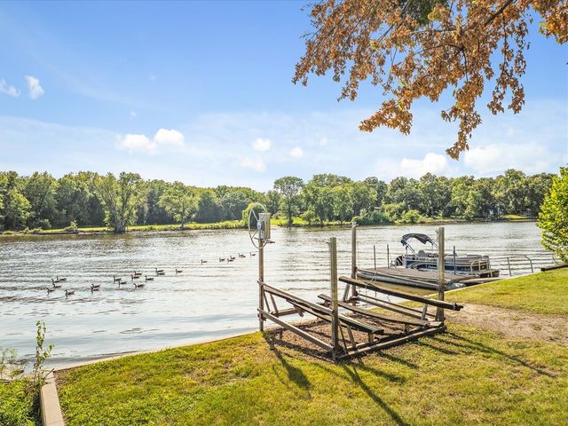 8334 Shore Drive, Machesney Park, IL 61115
