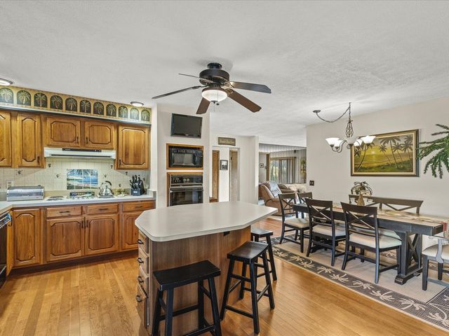 8334 Shore Drive, Machesney Park, IL 61115